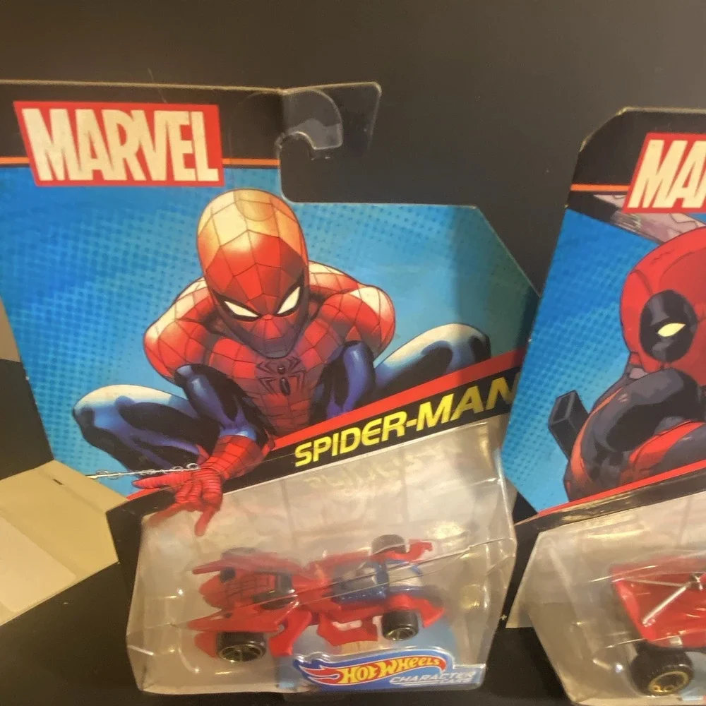 Hot Wheels Character Cars Marvel Lot 4 Diecast 1:64 2017 Spider-Man Iron Man
